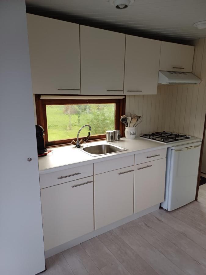 Vrijstaand Chalet Met Veel Buitenruimte En Veranda Zuid-Scharwoude 외부 사진