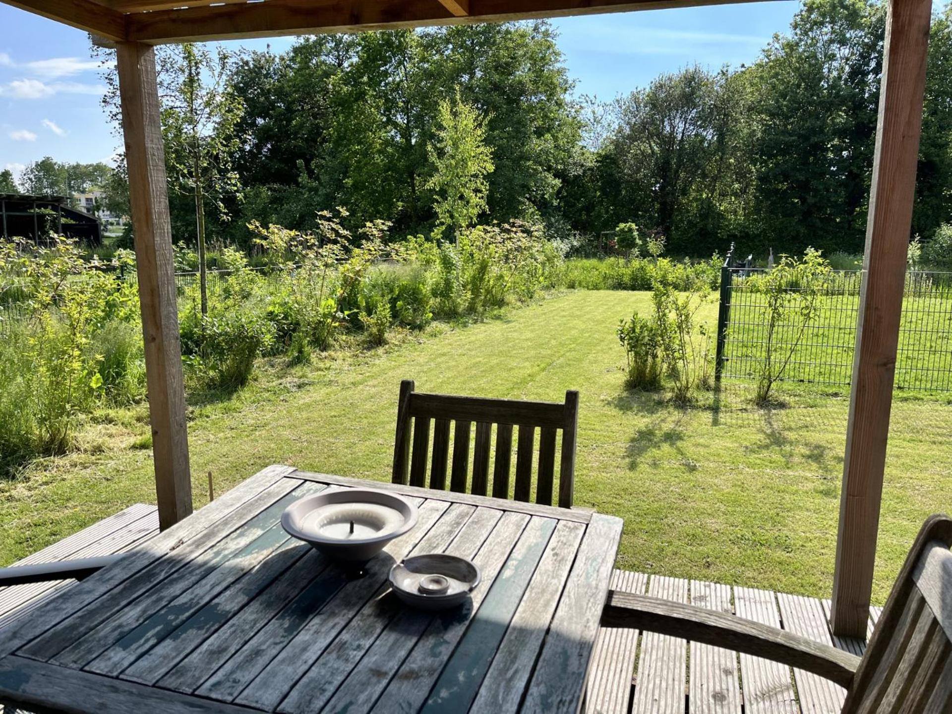 Vrijstaand Chalet Met Veel Buitenruimte En Veranda Zuid-Scharwoude 외부 사진