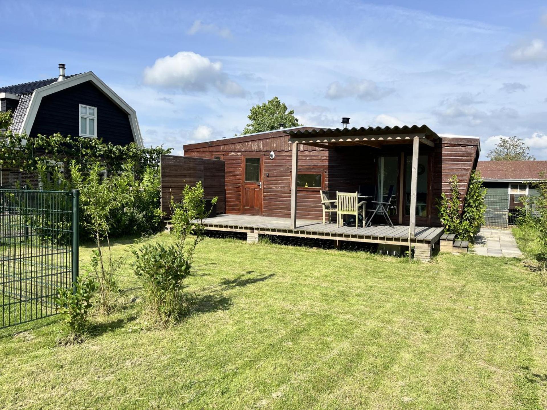 Zuid-Scharwoude Vrijstaand Chalet Met Veel Buitenruimte En Veranda 빌라 외부 사진